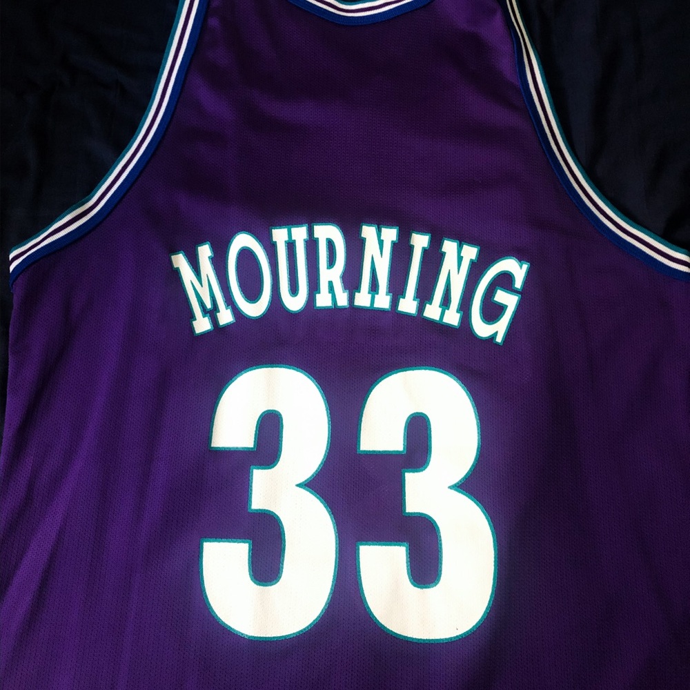 CHARLOTTE HORNETS ALONZO MOURNING JERSEY